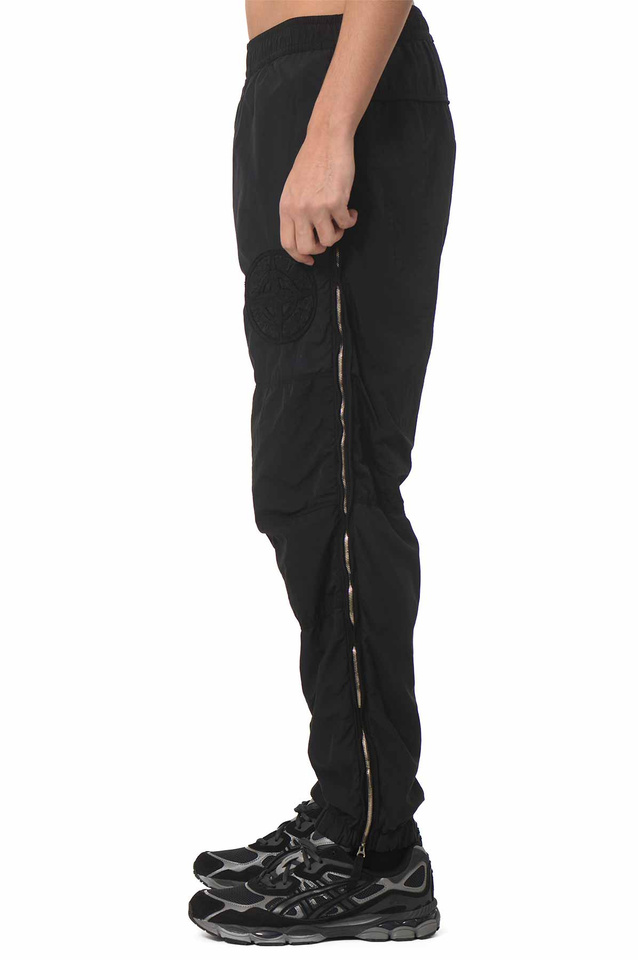 STONE ISLAND 308M4 Brushed Nylon Trousers Black - 3