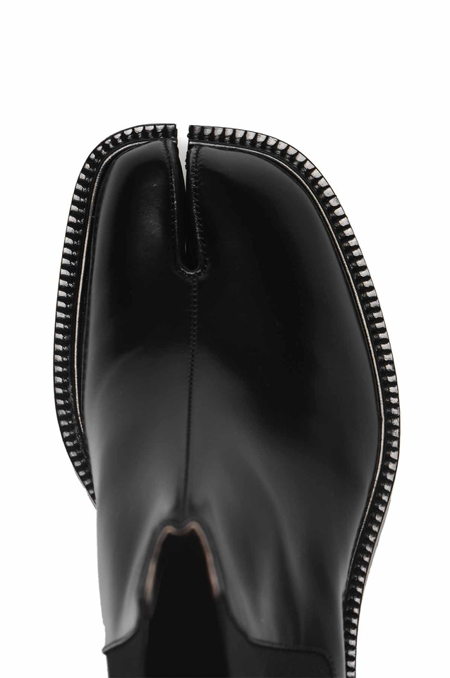 MAISON MARGIELA Tabi Chelsea Boots Black - 4