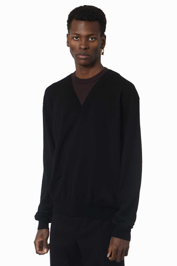JIL SANDER Camisola de lã leve com gola dupla Preto/Bordô
